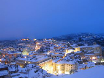 Ancor più bella: Todi con la neve 6 neveperugiaweb